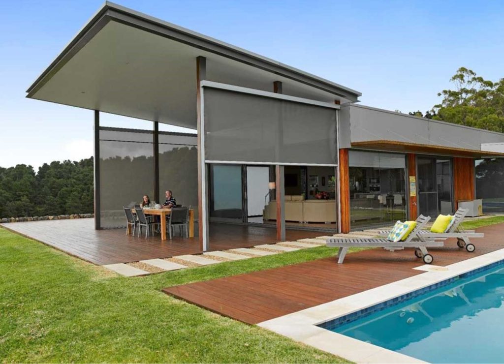 Outdoor-Roller-Blinds